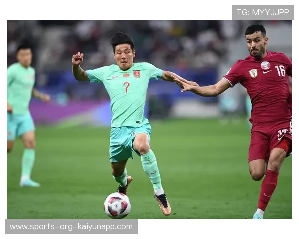 亚洲球员吸引国际关注，足球风采迷人，亚洲的球员